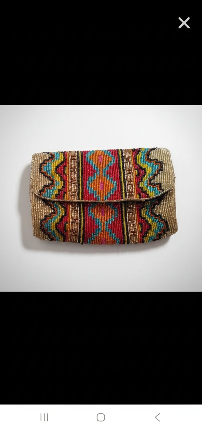 Pochette brodée dune