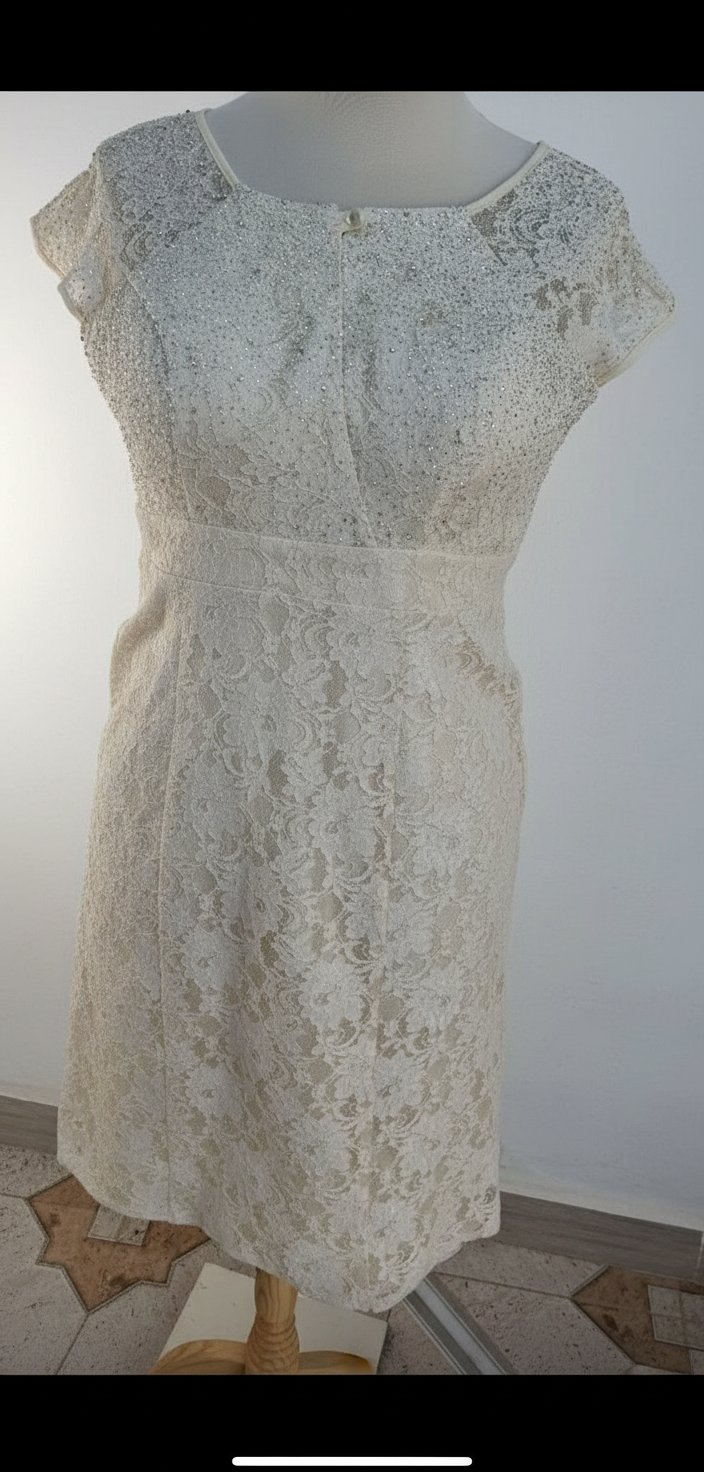 Robe guipure 