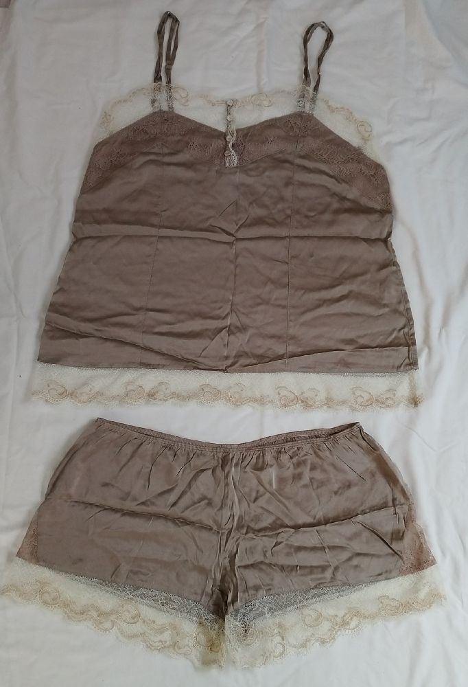 Ensemble short et bretelles en soie