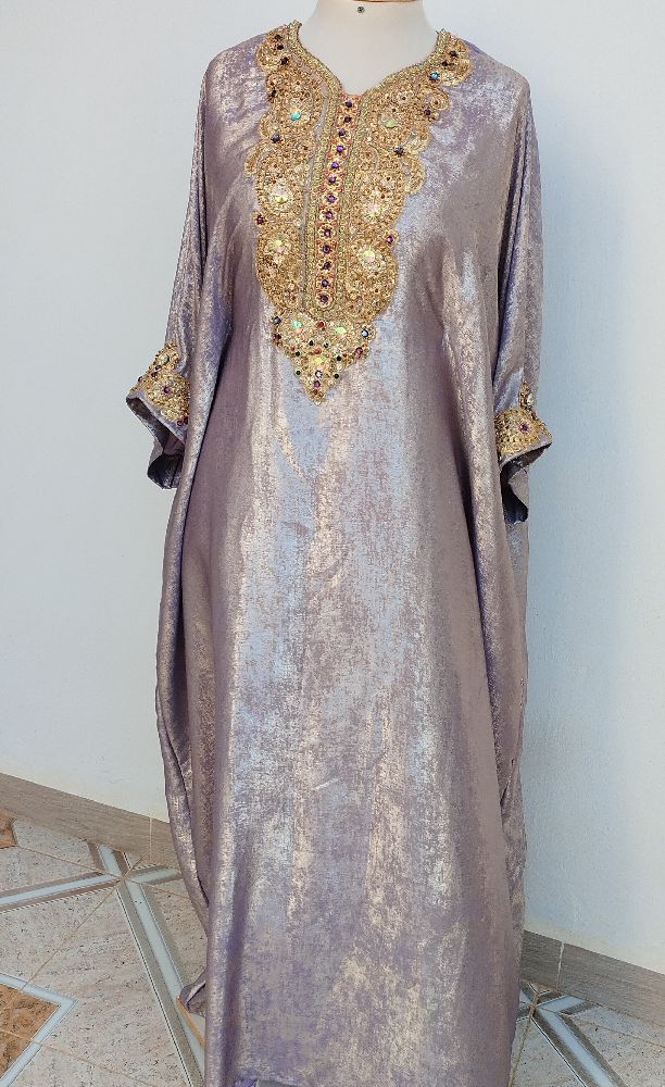 Magnifique jebba brodé lilas