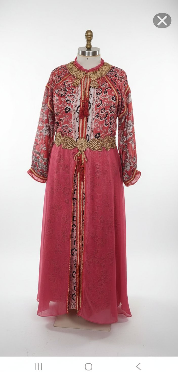 Robe caftan soie brodée