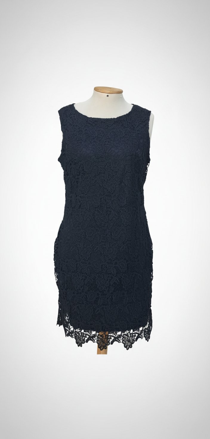 Robe noir en guippure 
