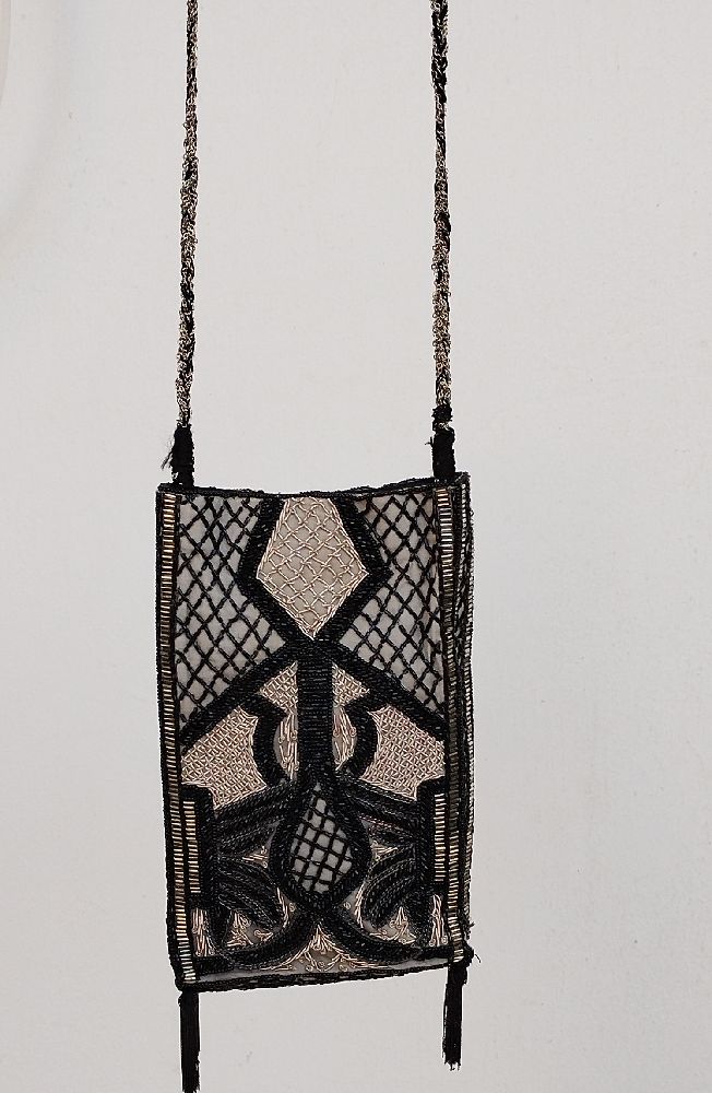 pochette soirée brodée
