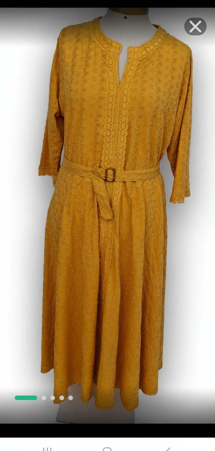 Robe broderie anglaise moutard 