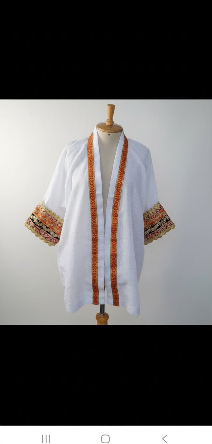 Kimono blanc à broderie 