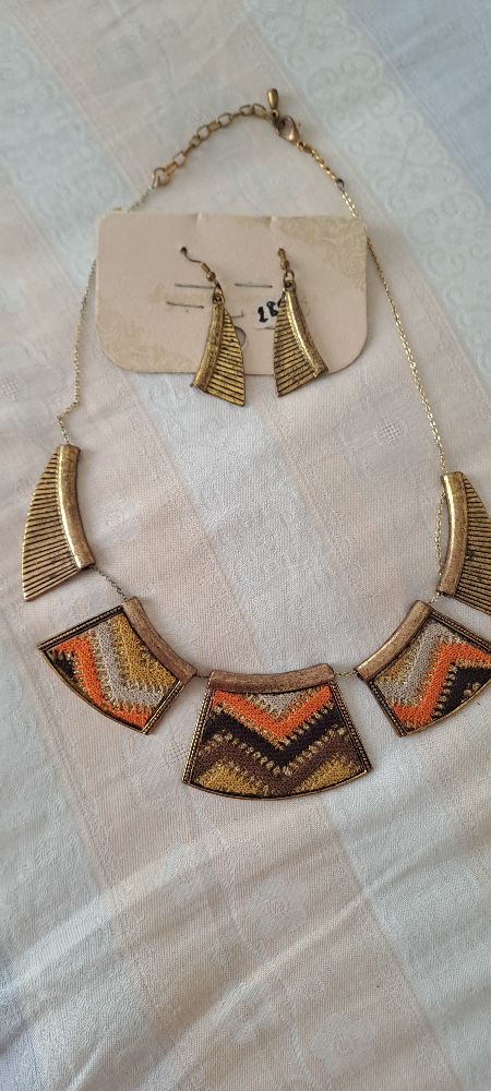Parure faux bijoux 