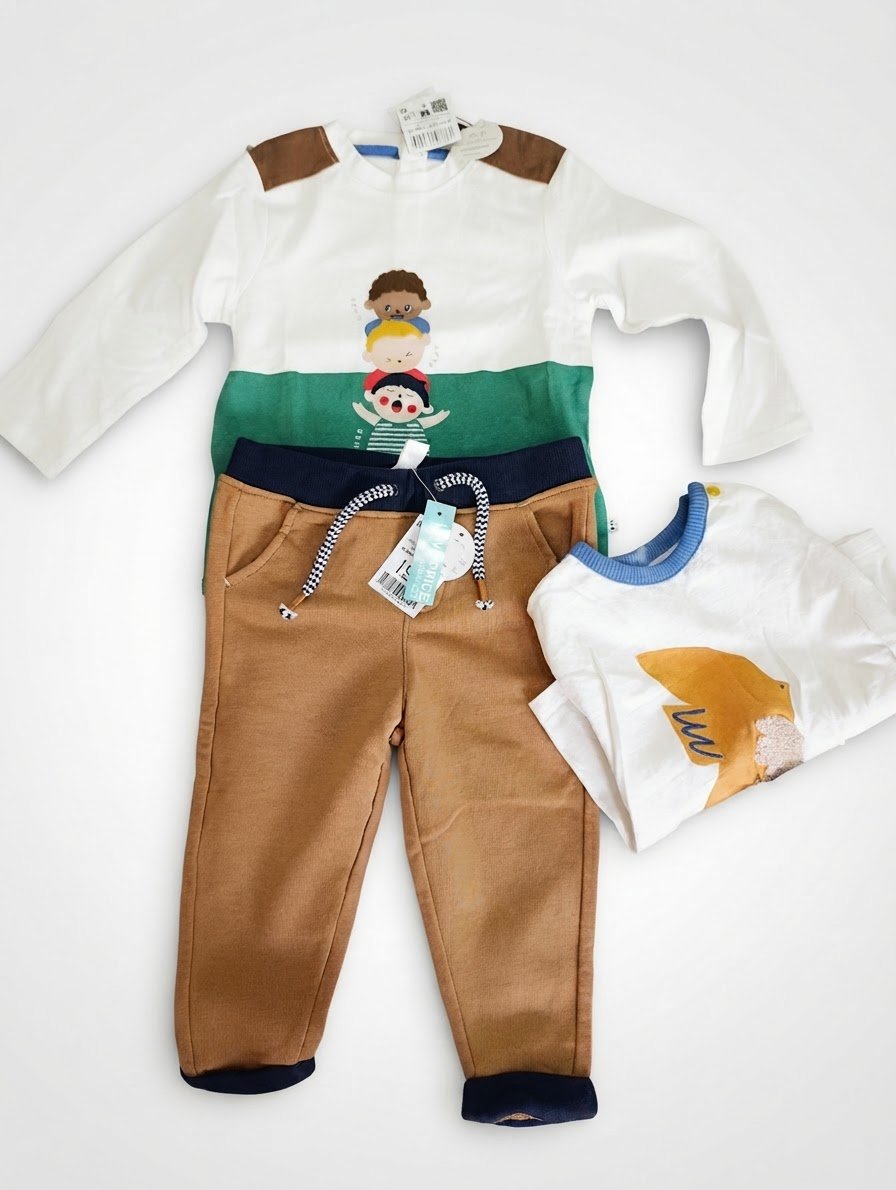 Ensemble tricot et pantalon jamais porté et un tricot porté 