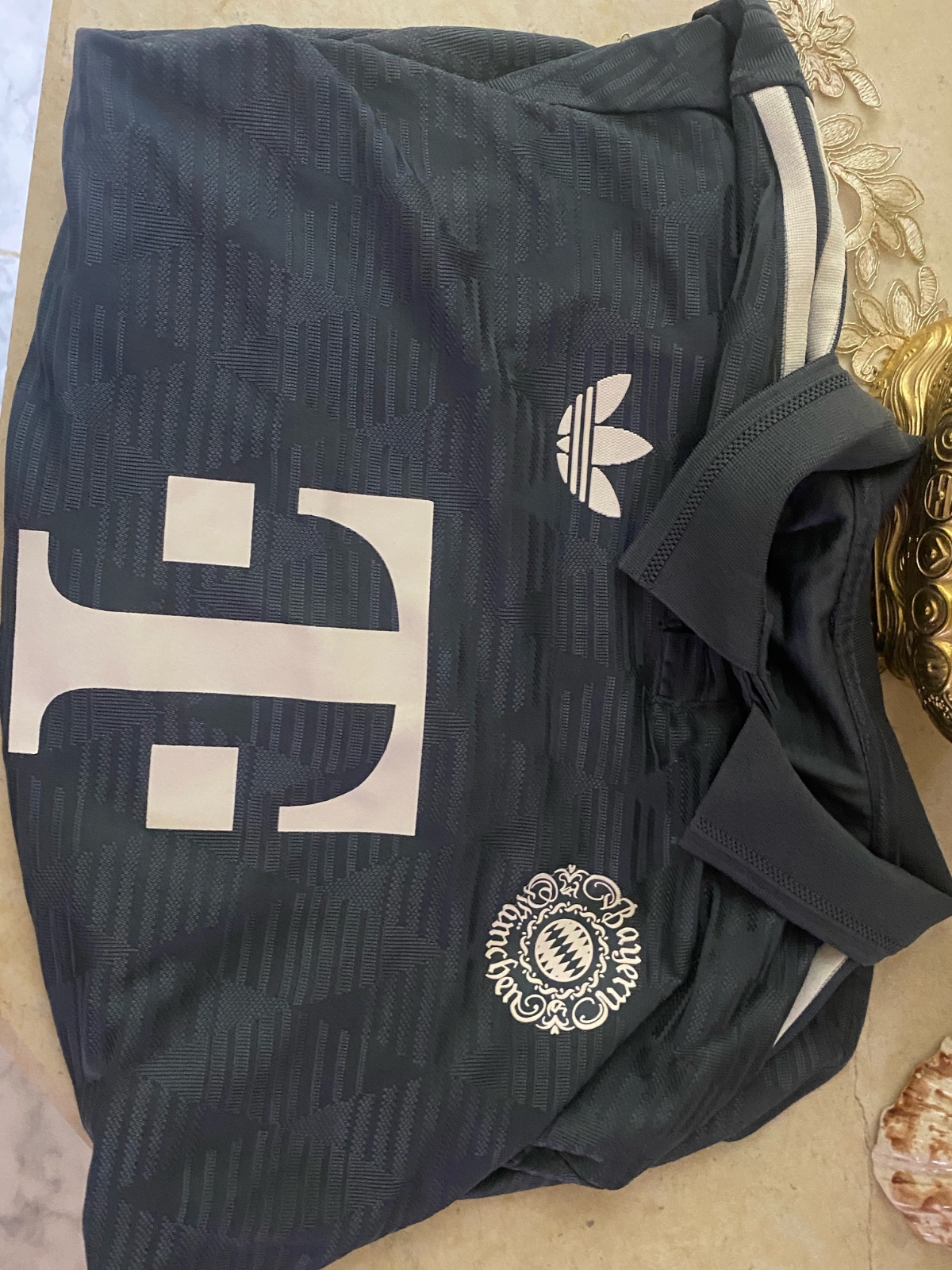 T-shirt football