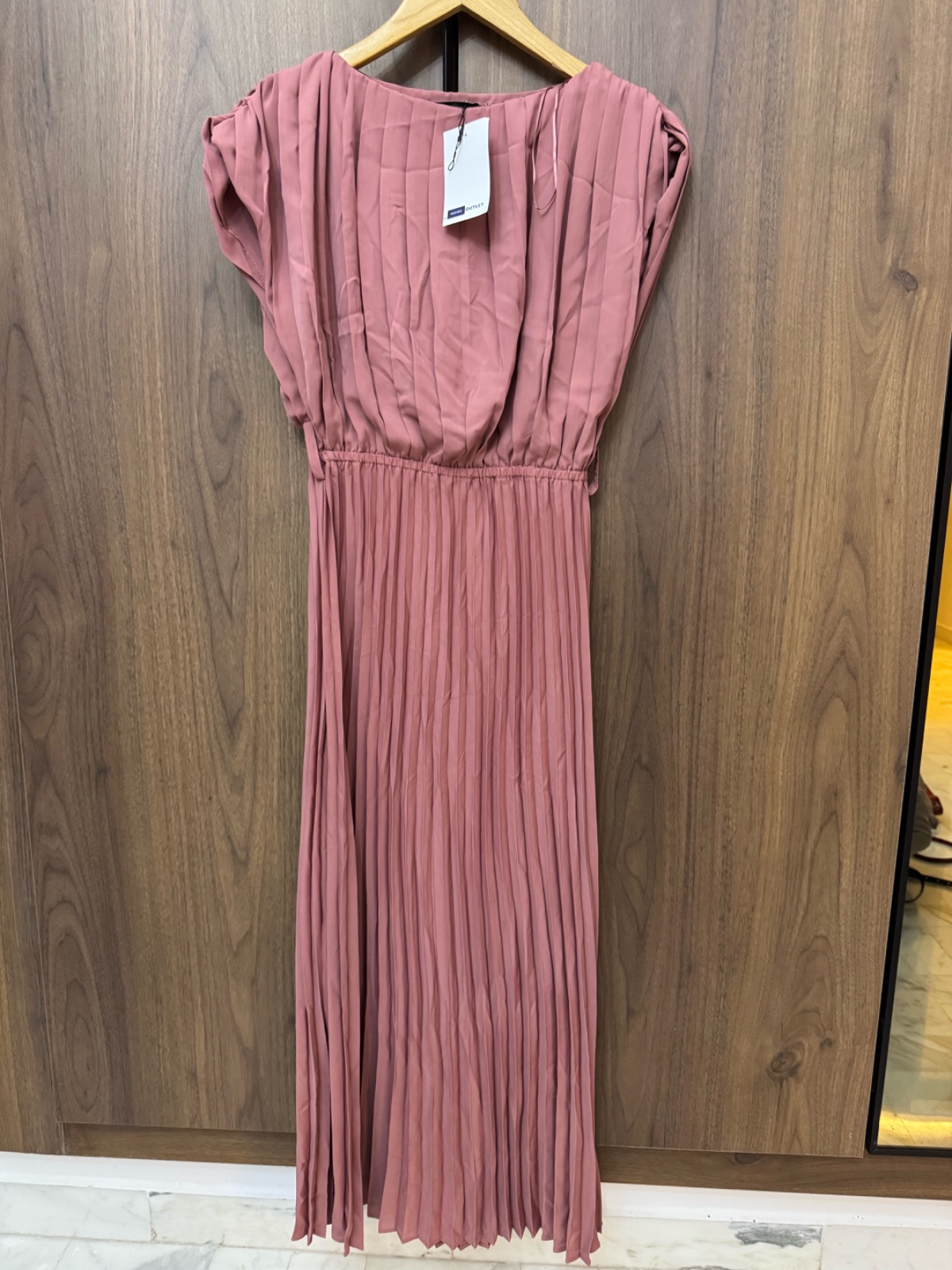 Robe Zara avec etiquette