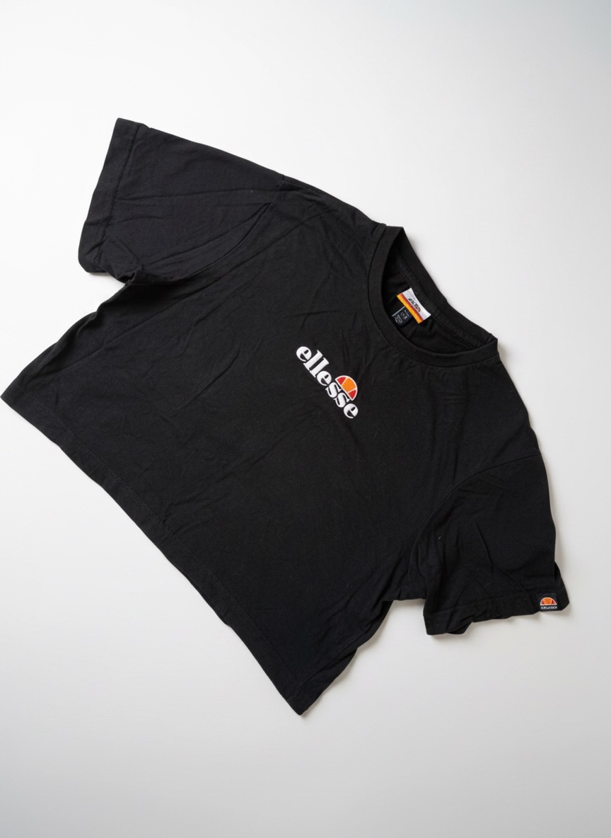 Pull ellesse taille S 🖤