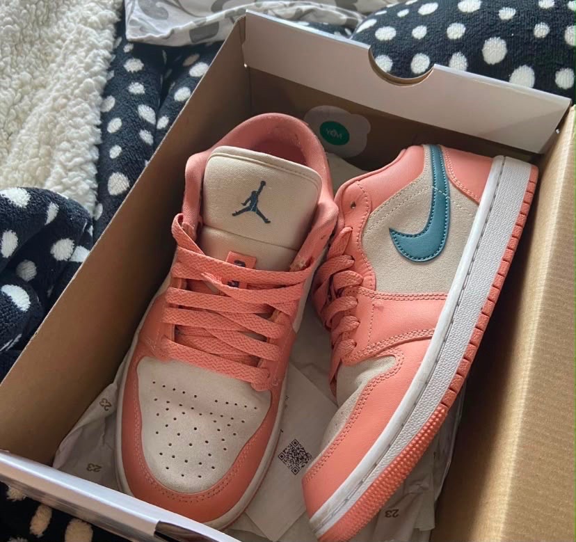 Baskets nike air jordan pointure 39🧡💚