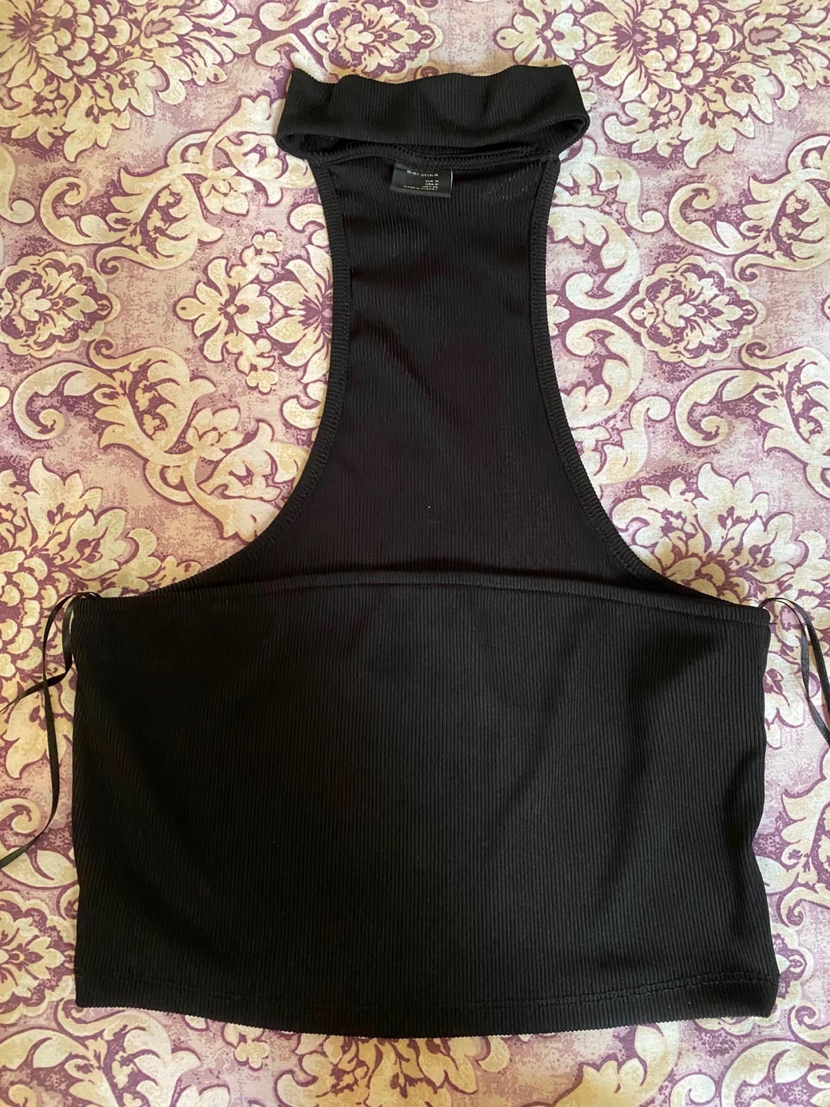 Top noir bershka taille M 🖤