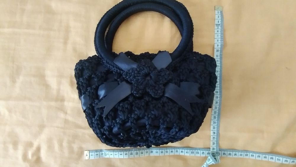 sac en crochet handmade interieur en satin