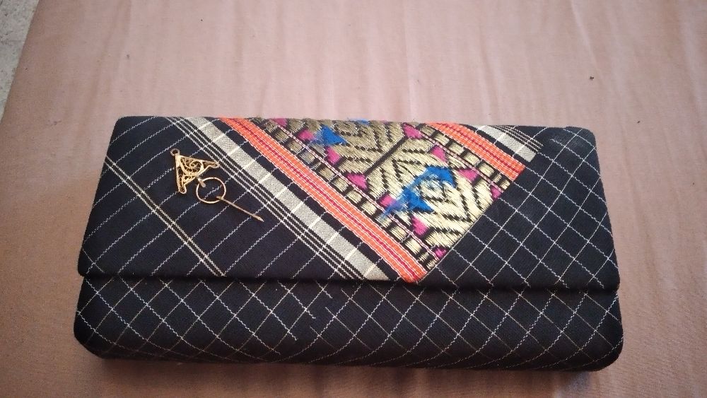 pochette création style artisanal