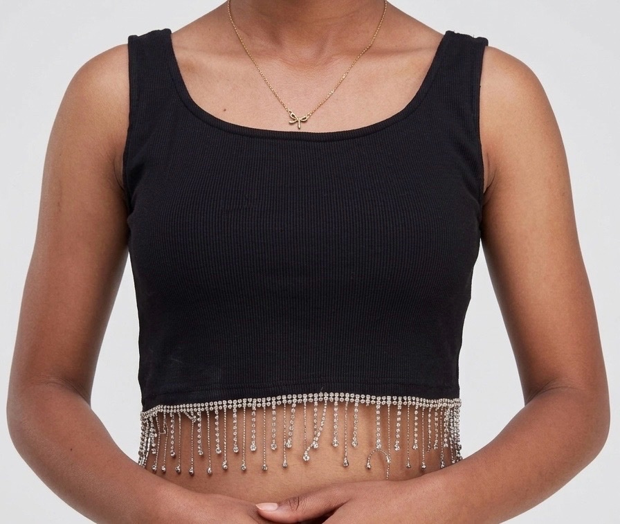 Top court avec des strass