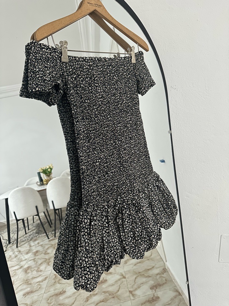 Une petite robe fleurie 