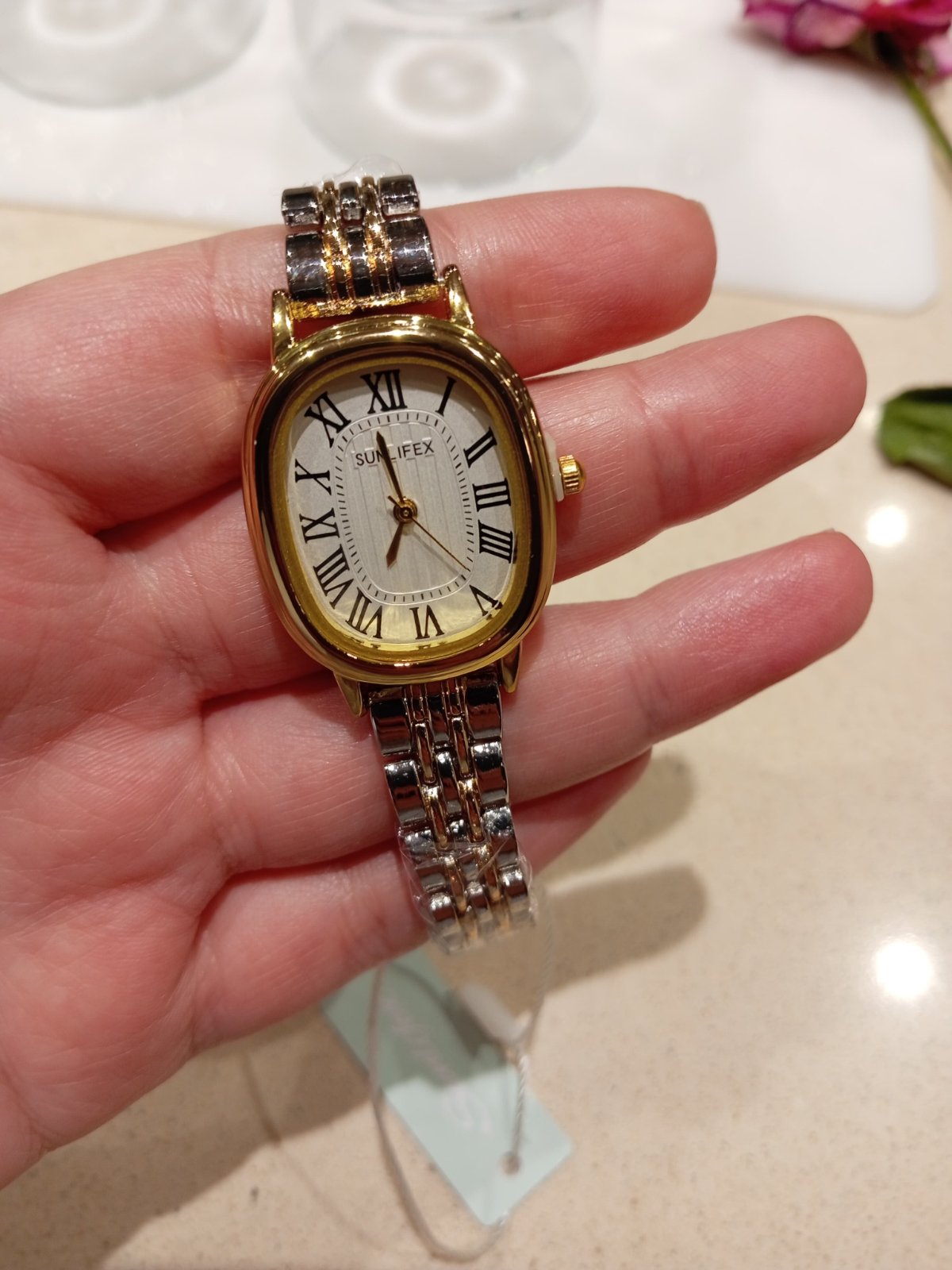 Montre en acier inoxydable neuf avec étiquette 