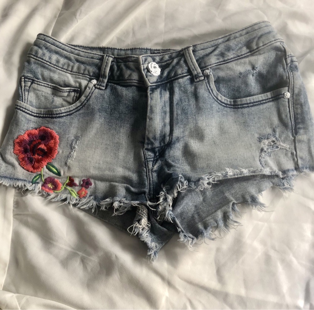 Joli chort Bershka taille 34