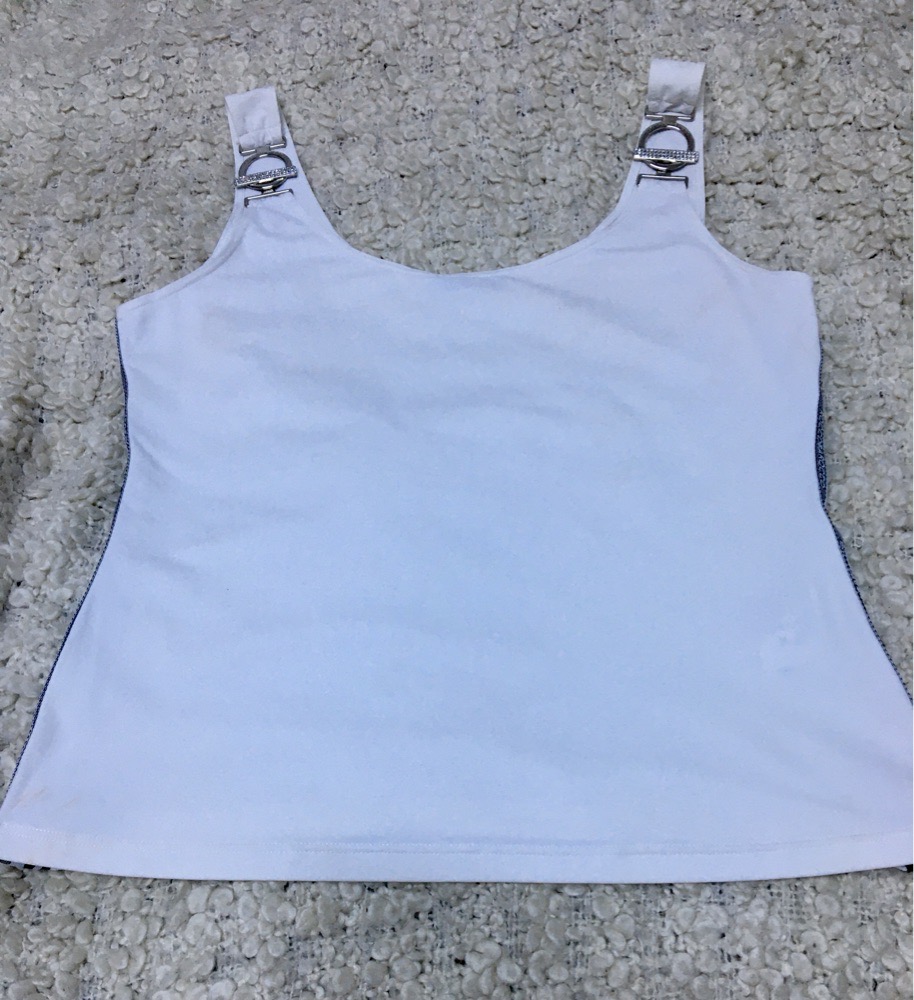 Top roccobarocco blanc en très bon état taille 46