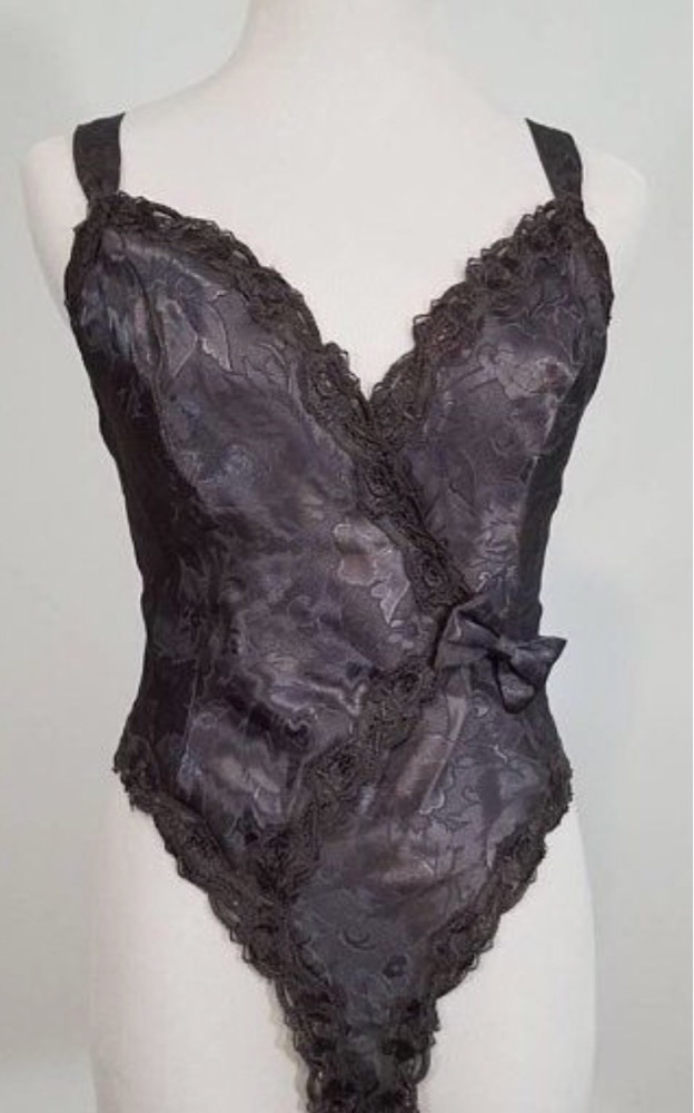 Lingerie victoria secret en tres bon etat 