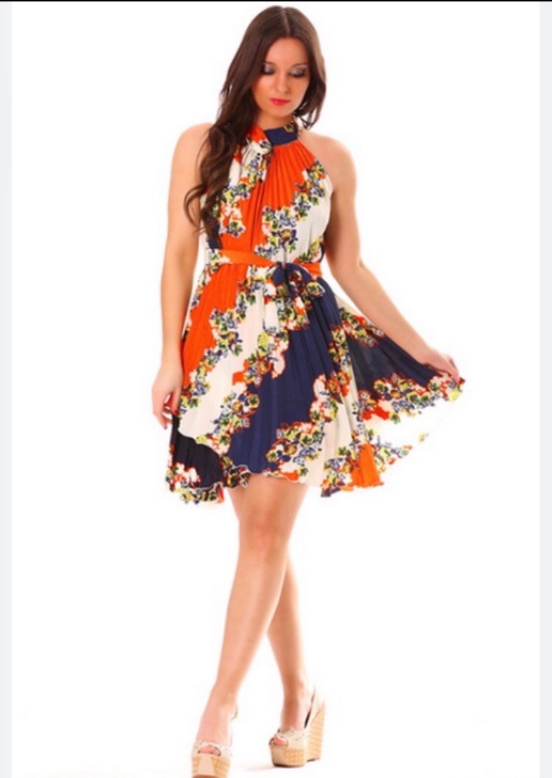  Jolie robe plissée à imprimé floral 