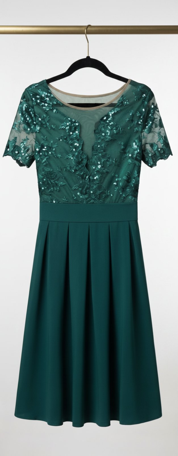 Green cocktail dress 🛍💚☘️🍋‍🟩