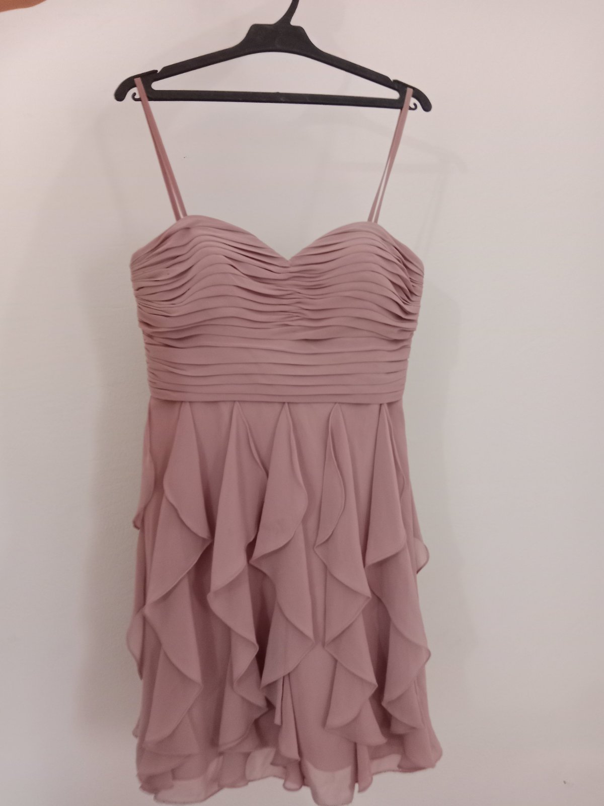 Robe élégante à fines bretelles et volants taille 40[eu]  ✨