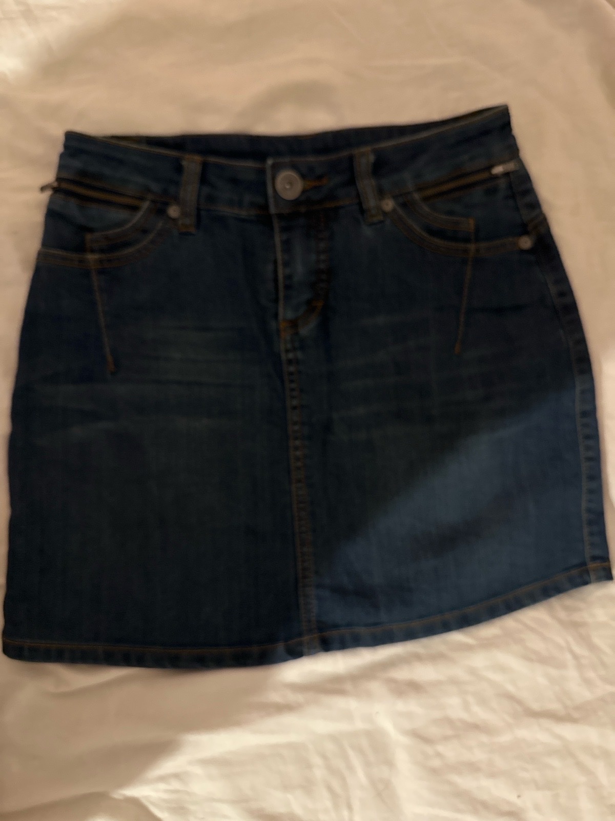 Jupe en jeans /denim skirt 