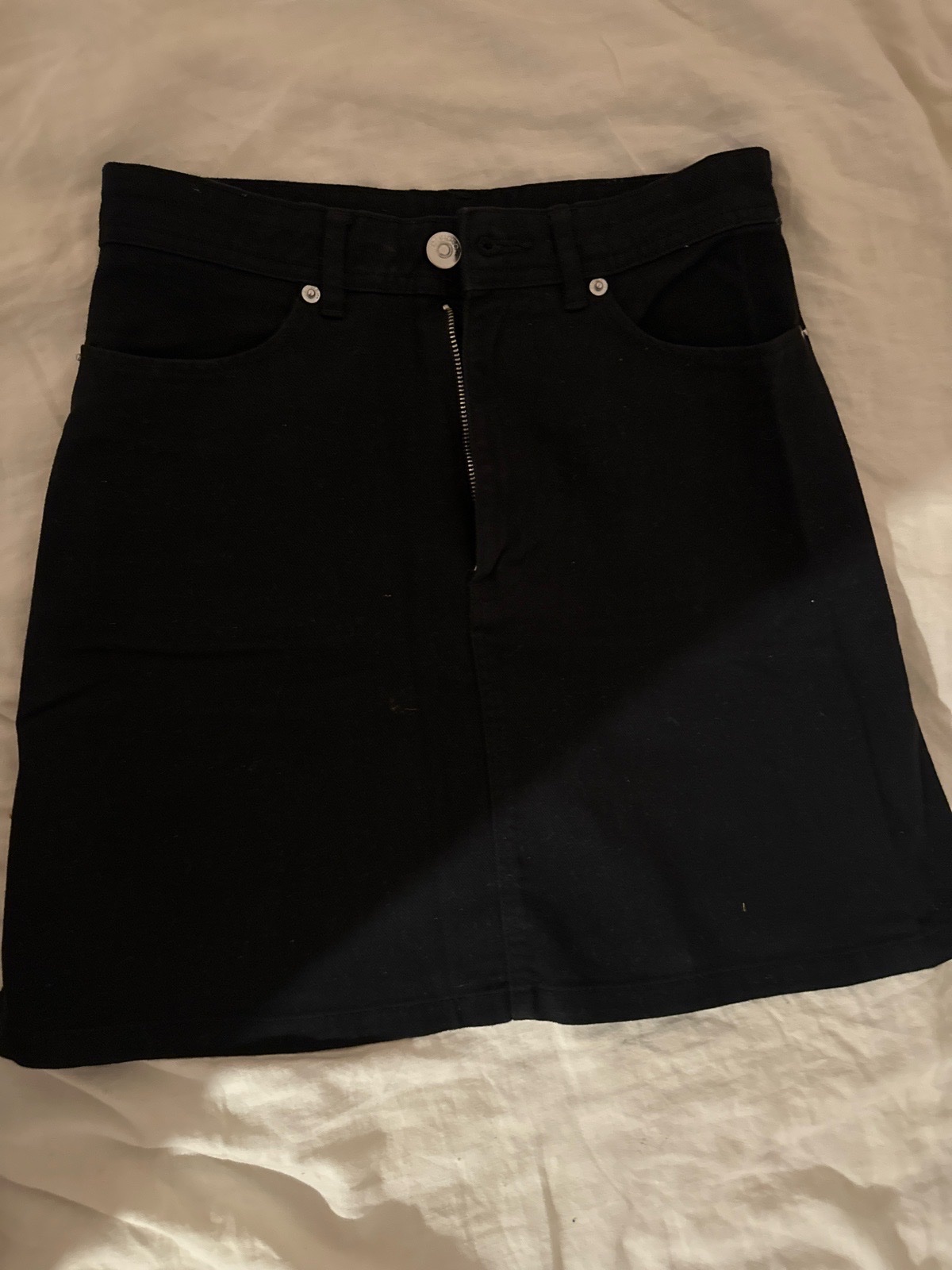 Jupe noire en jeans / black denim skirt 