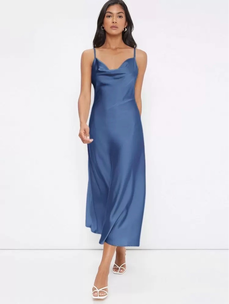 Robe satinée blue nuit