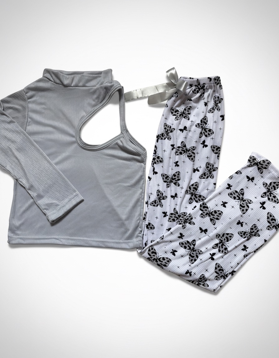 Pyjama gris neuf 