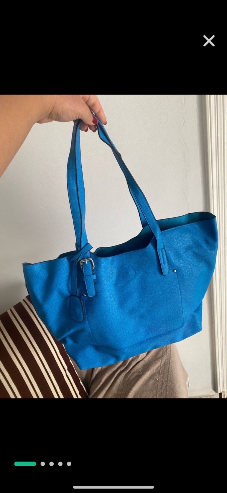 Sac bleu avec pochette