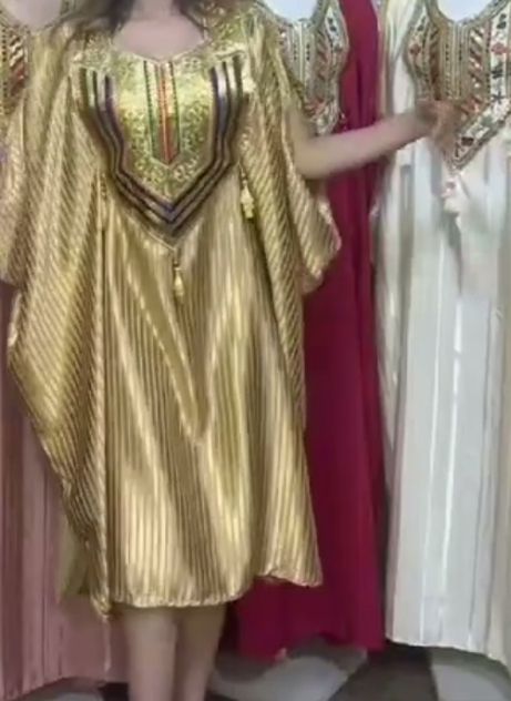 Robe traditionnelle doré