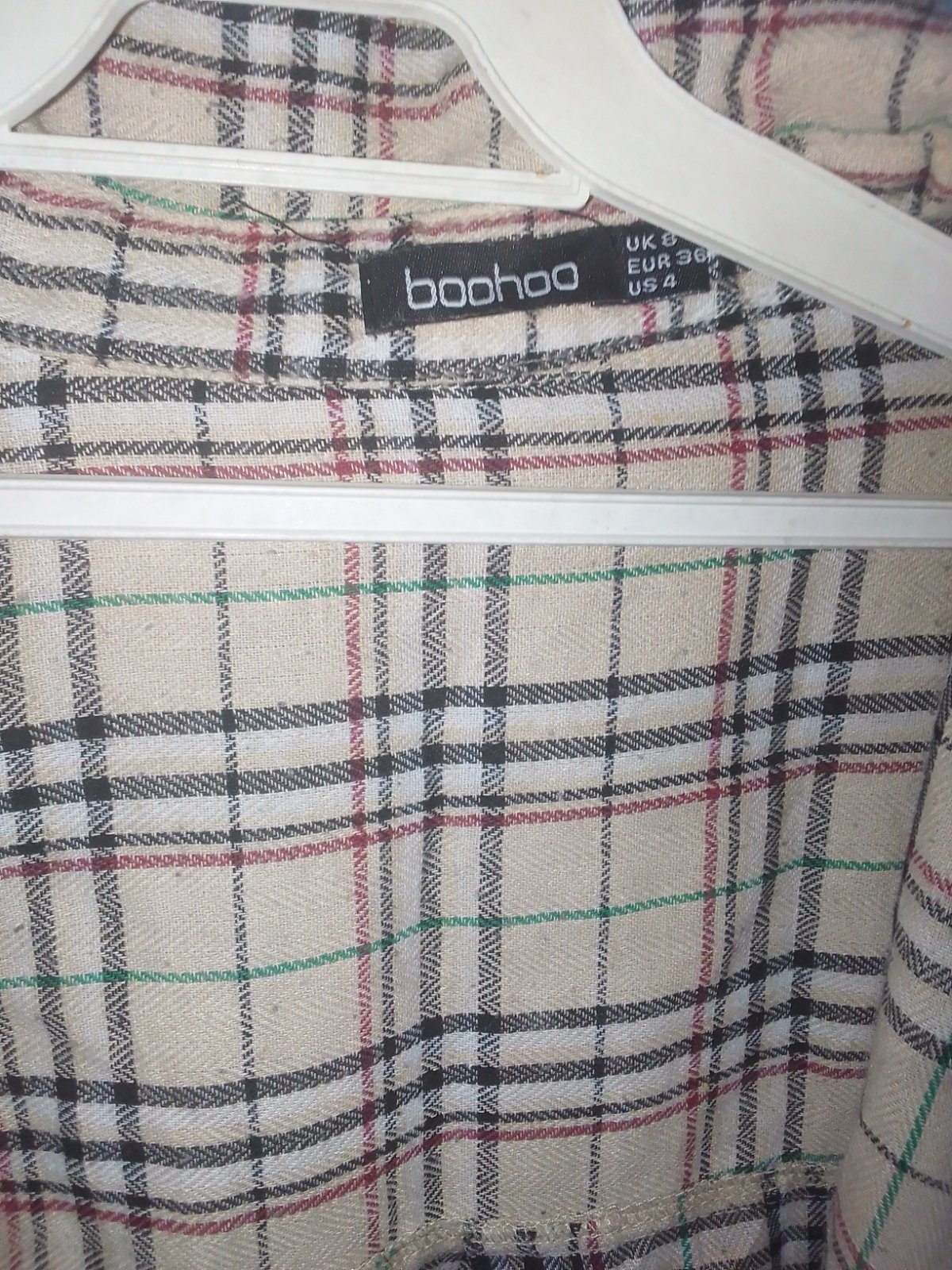Chemise demi manche de marque boohoo tres jolie dabchouchet 