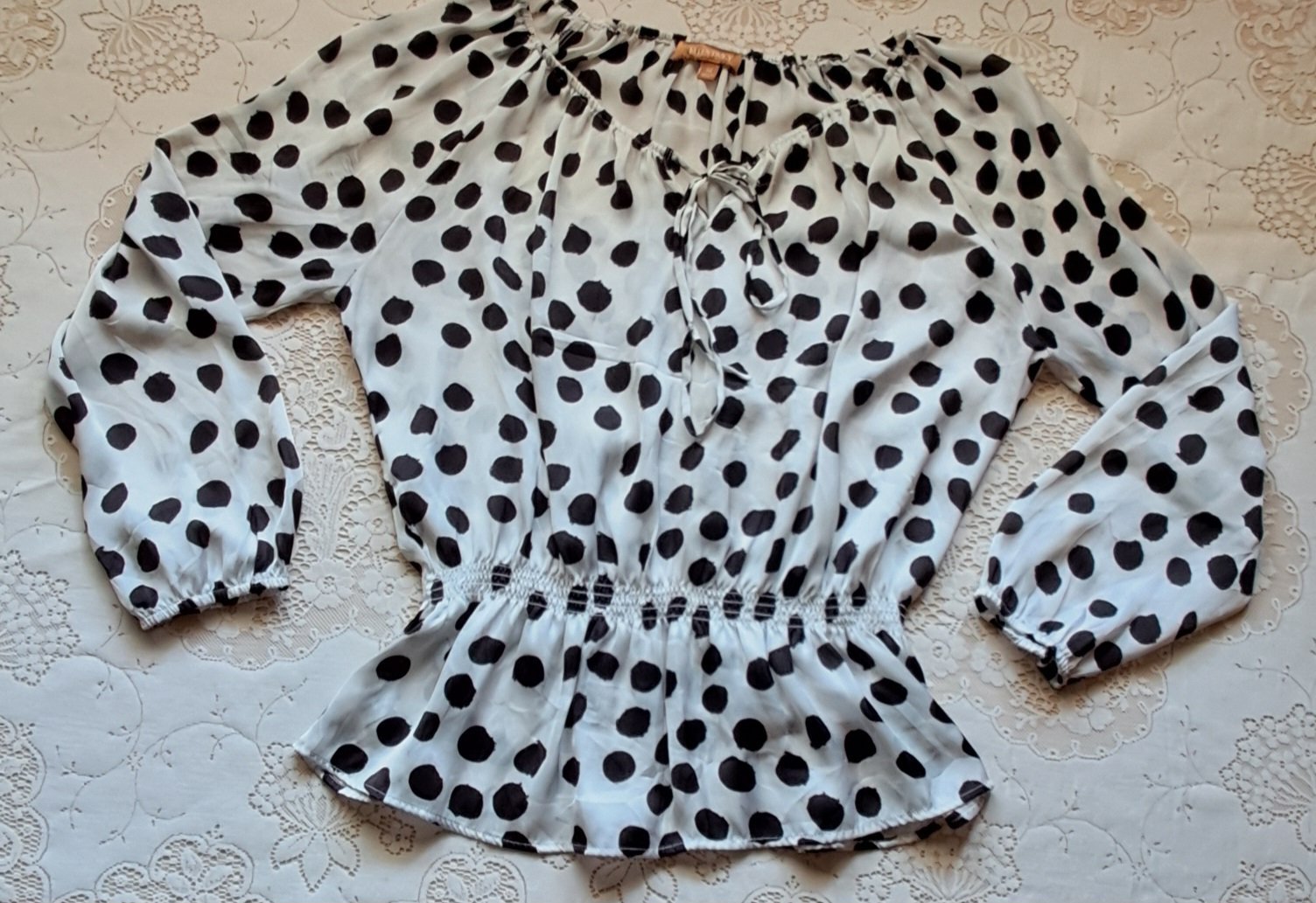 Blouse à points
