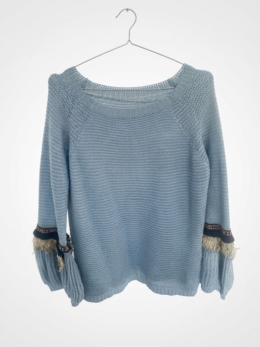 🩵 Pull bleu gris à manches longues avec détails fantaisie