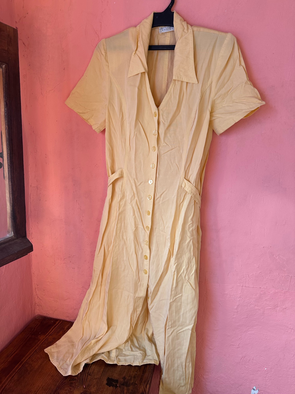 Jolie robe jaune 