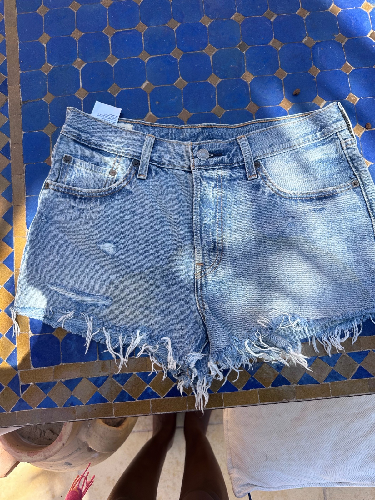 Short levis 