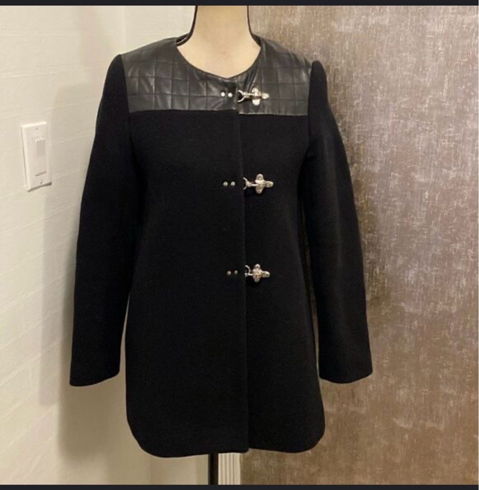 Joli manteau noir Sandro