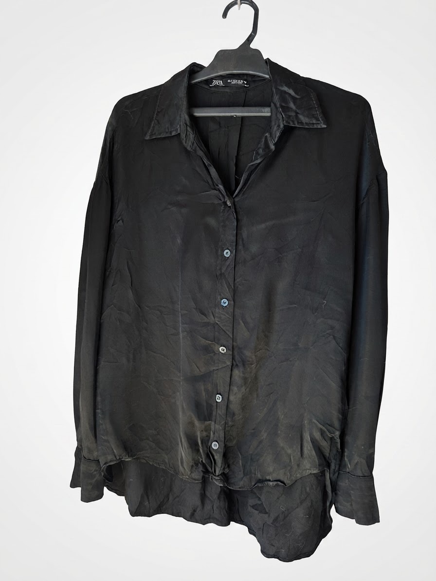 Chemise noire, satinée Zara