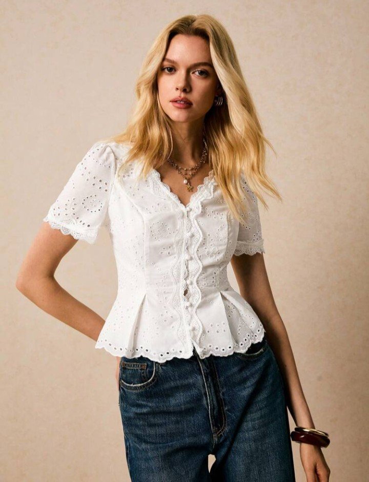 Chemise à broderie 