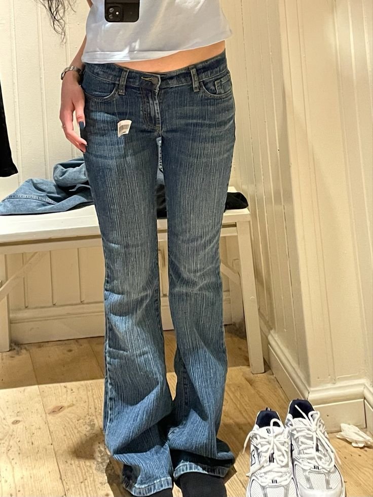Vintage low waisted flare jeans