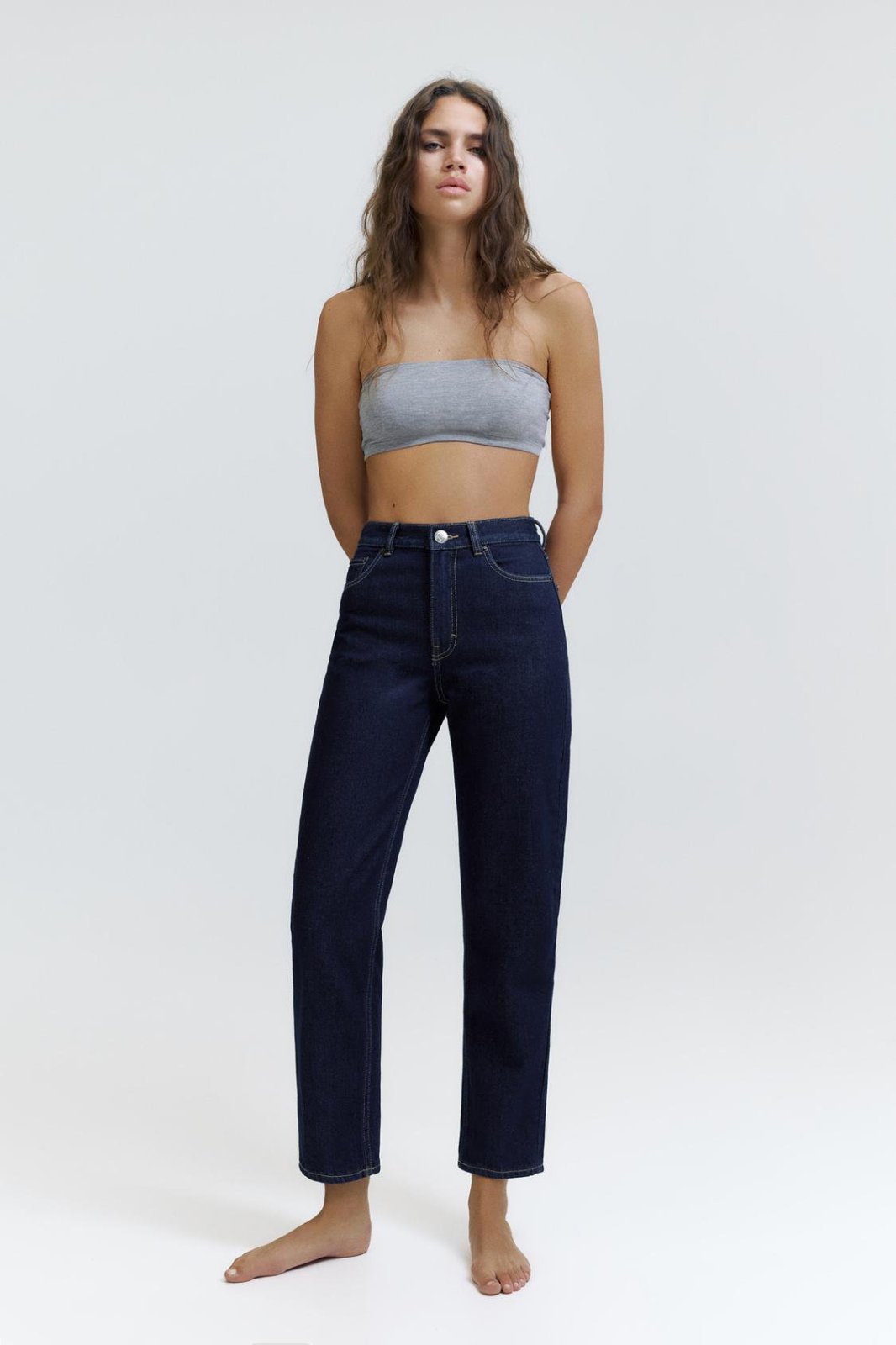 Jean Pull&Bear est un modèle "mom fit" taille haute