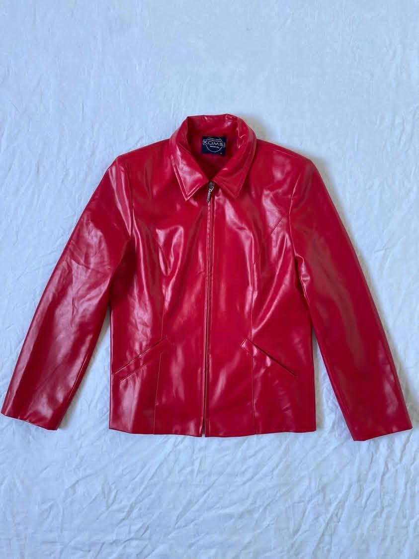 Un manteau d'hiver canadien en cuir synthétique🔥🫠
