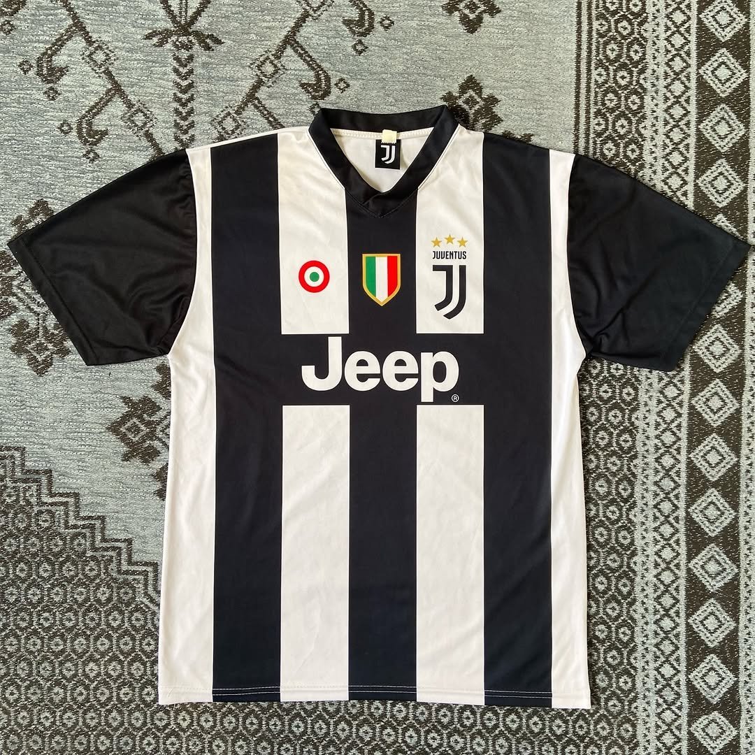 Maillot domicile Adidas de la Juventus pour la saison 2018-2019 Cristiano Ronaldo 