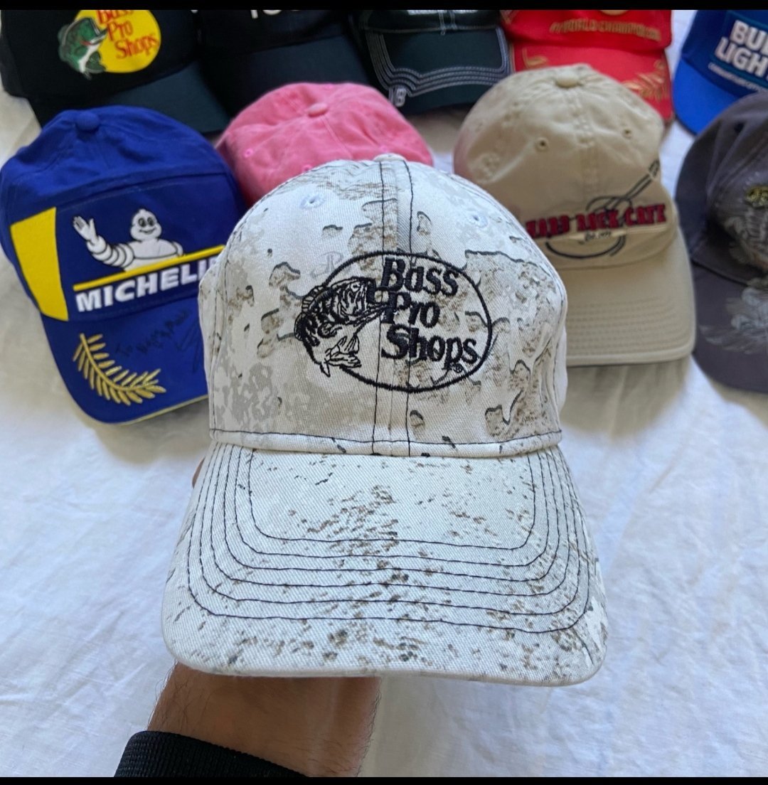 Casquette Bass Pro Shops Tonal Logo Cap, un modèle populaire d'accessoire de plein air