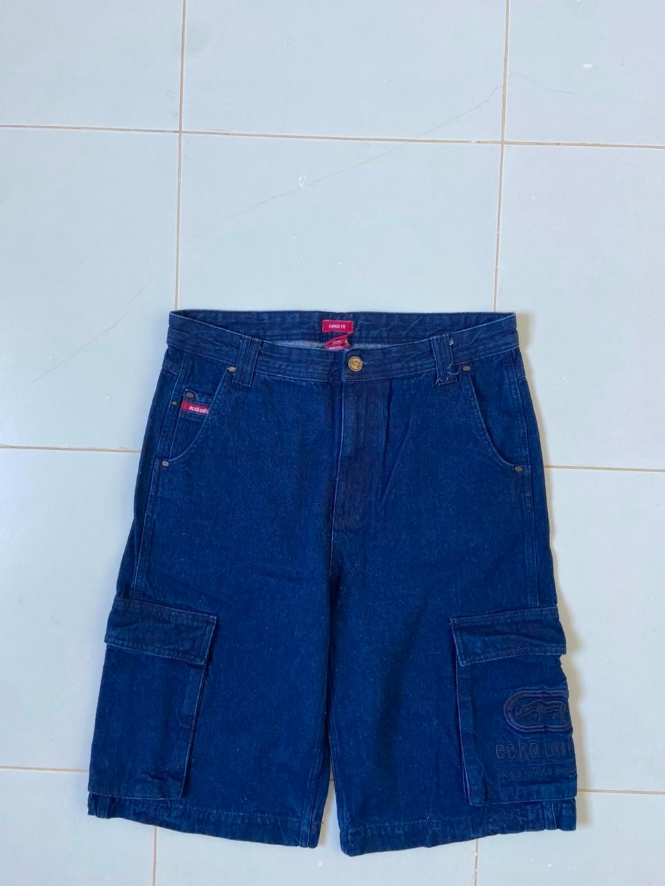 Short cargo en jean vintage de la marque de streetwear emblématique Ecko Unltd