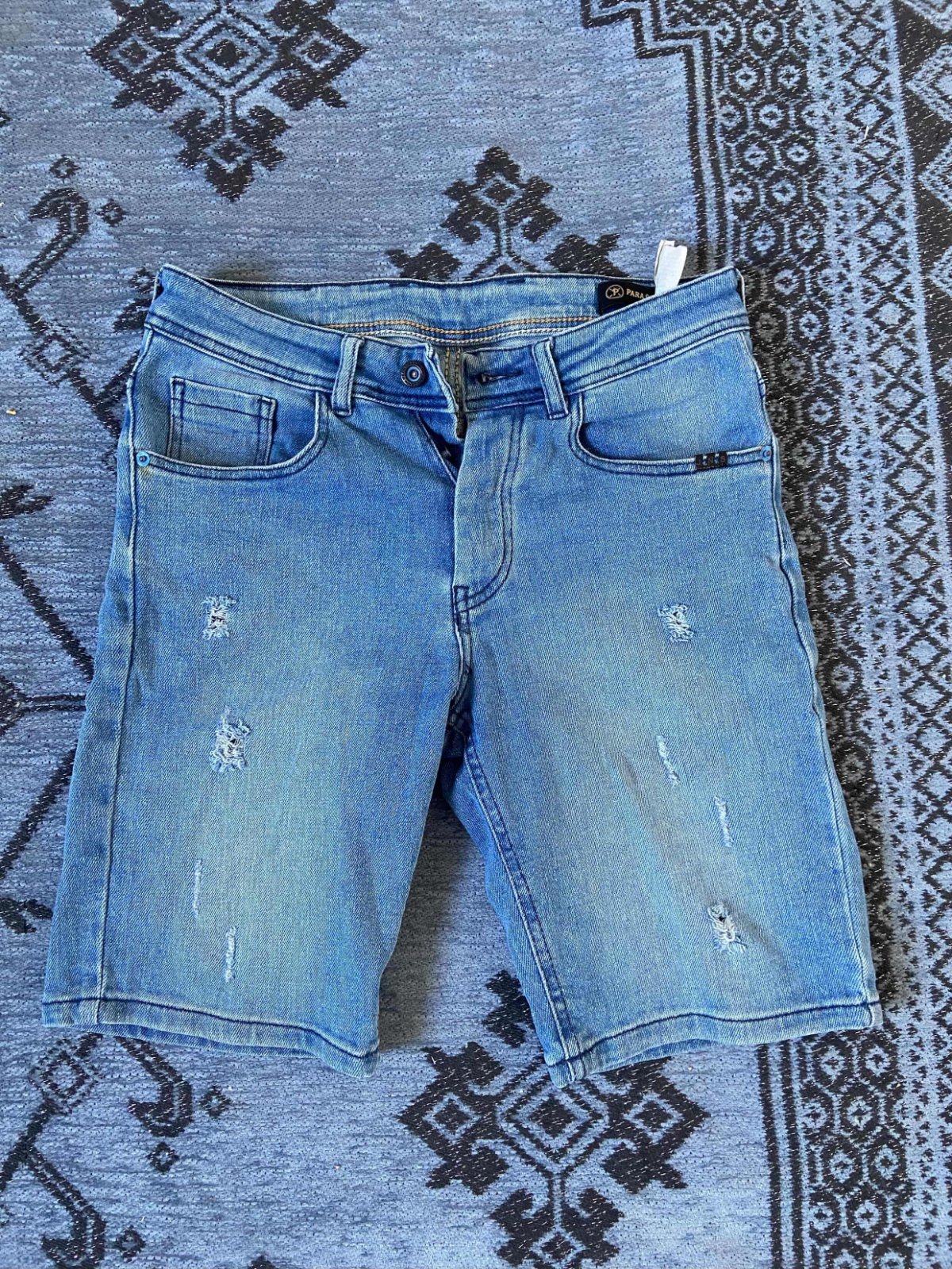 Short en jean bleu clair 