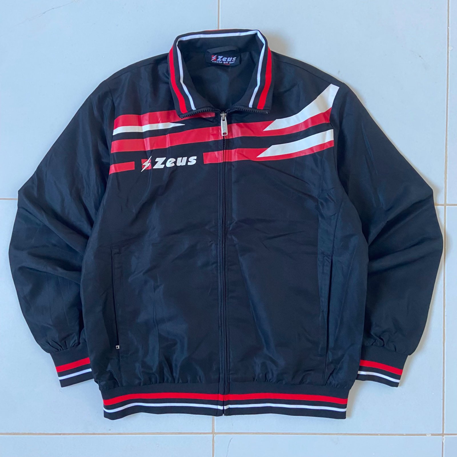 Veste de survêtement vintage de la marque italienne Zeus Sport