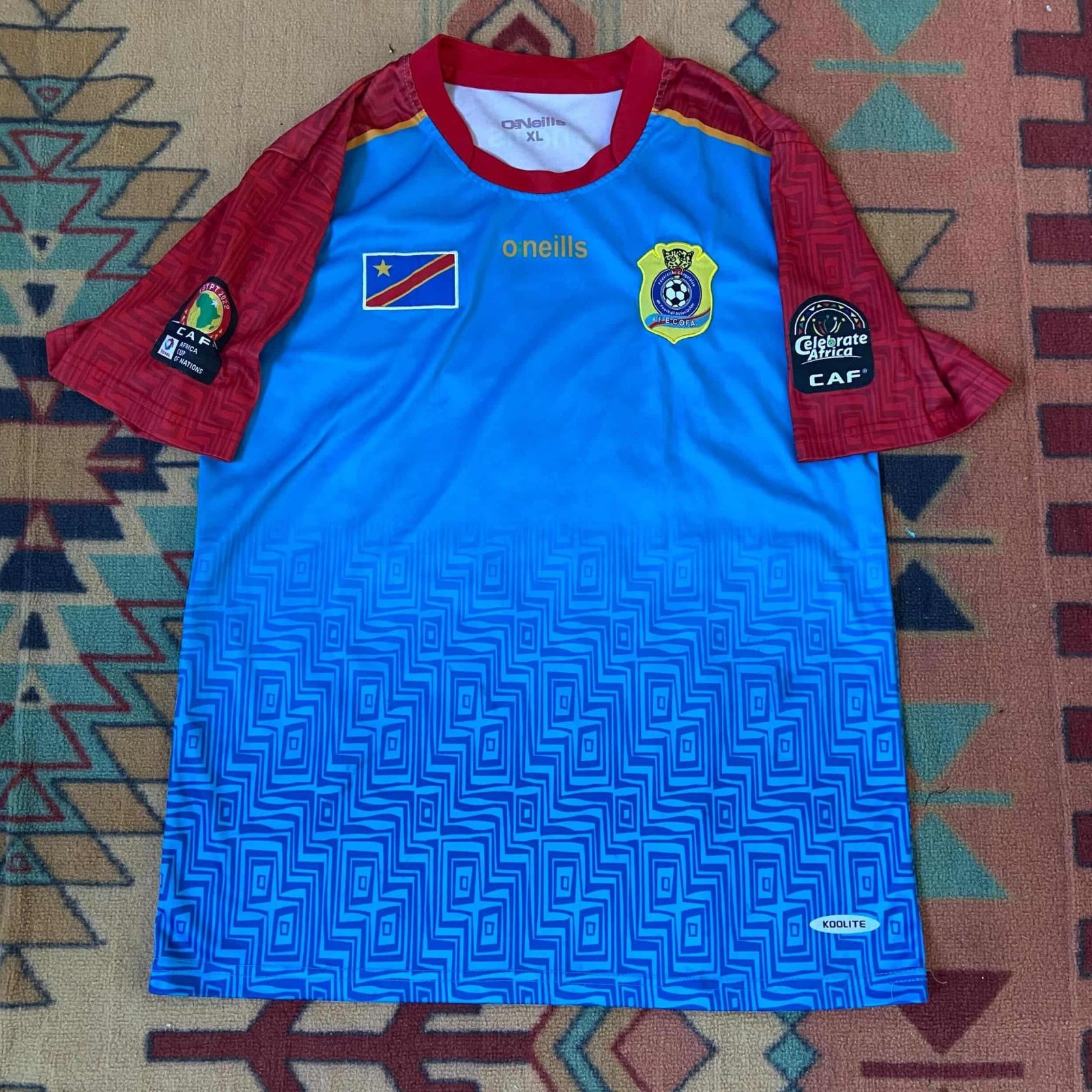 Maillot est le modèle domicile 2021 de l'équipe nationale de football de la République Démocratique du Congo